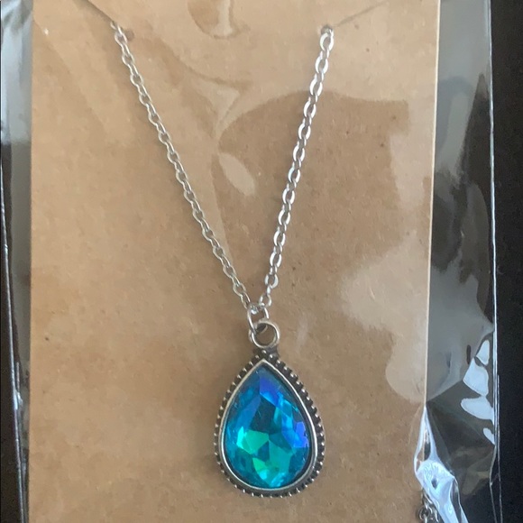 🔥🆕 Turquoise Rhinestone Pendant & Necklace - Picture 5 of 5